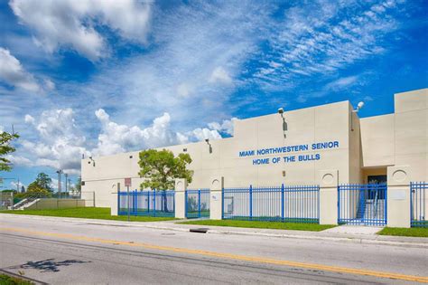 Founded in 1885, it is the largest <b>school</b> district in Florida and the Southeastern United States, and, as of 2020, the fourth largest in the United States, with a student enrollment of 356,086 as of August 30, 2017. . Dade schools
